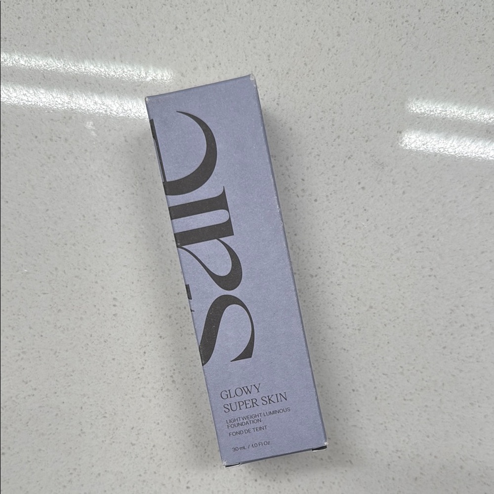 SAIE Super Glowy Skin Tint Foundation